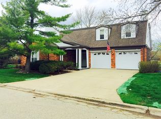 128 Rivershire Ln, Lincolnshire, IL 60069