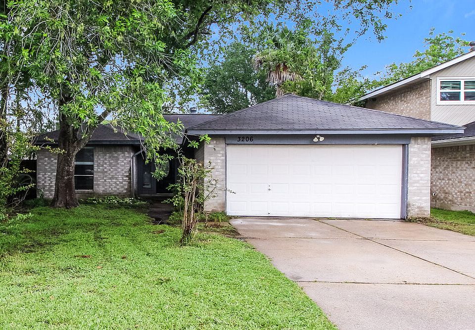 1st image of 3206 Teakwood Cir