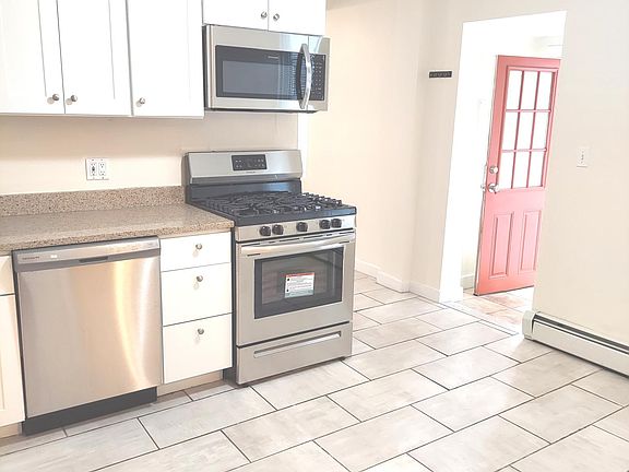 5th image of 22 School St #2