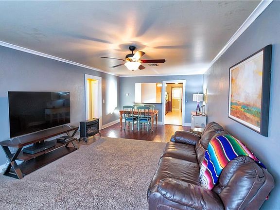 2nd image of 1008 W C Ave
