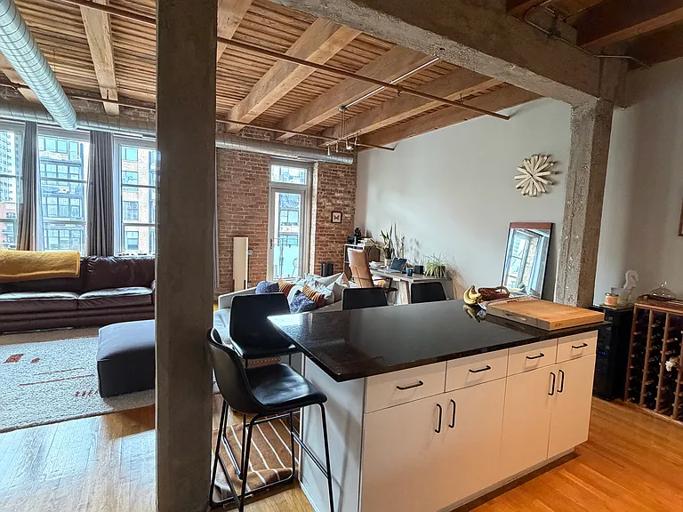 333 S Desplaines St #605 — Photo 3