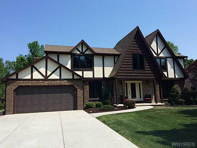 1st image of 209 Bramble Ct