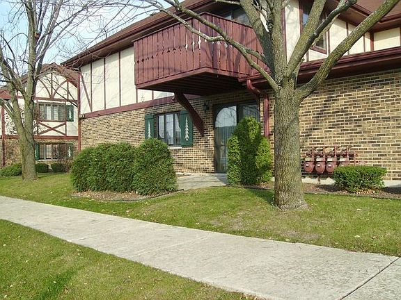 3rd image of 11553 Autobahn Dr E APT 102