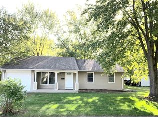 114 E Clark St, Glenwood, IL 60425
