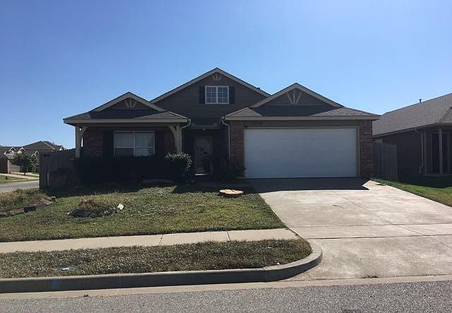 2nd image of 2309 E Fargo St