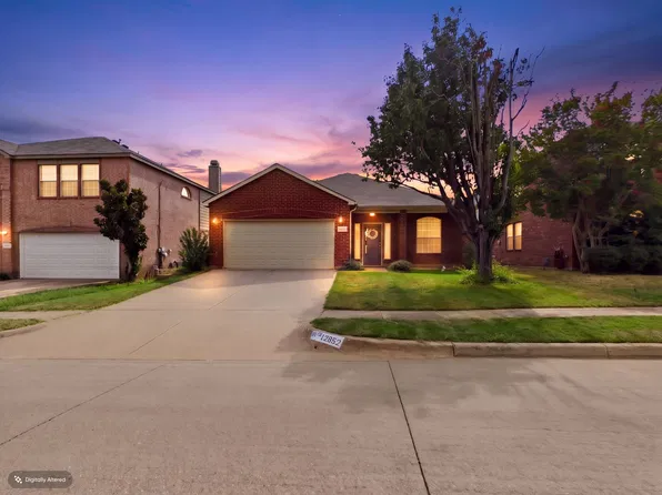 12652 Oakwood Cir, Euless, TX 76040