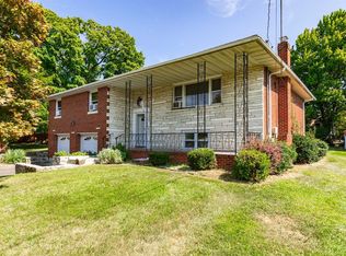 5 Willow Ln, New Windsor, NY 12553