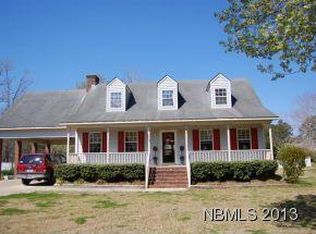 206 S 3rd St, Bayboro, NC 28515