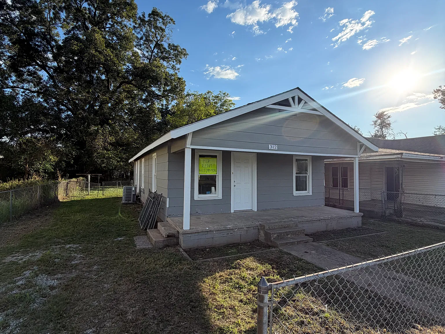 3 bed, 1050 sqft, $1,350 — Photo 3