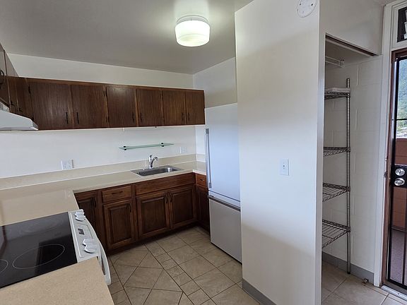 4th image of 46-255 Kahuhipa St APT A902