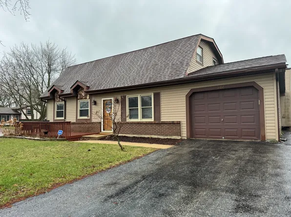 807 Beech Dr, Bolingbrook, IL 60440