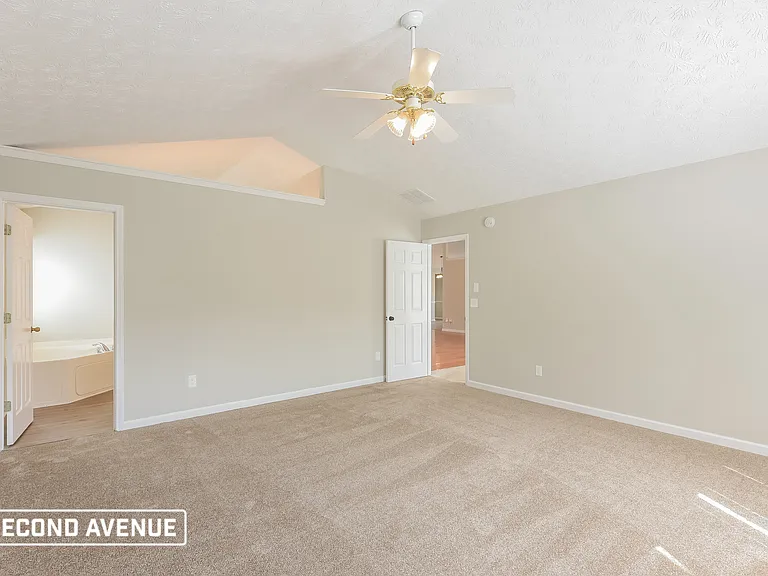 2725 Lenora Springs Dr — Photo 12