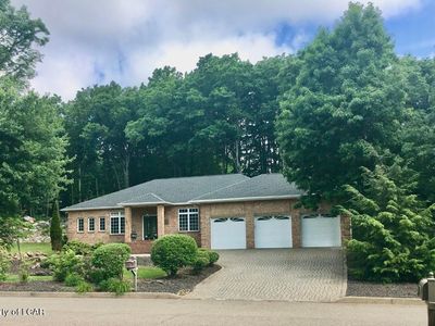 129 Woodcrest Blvd, Hazle Township, PA, 18202