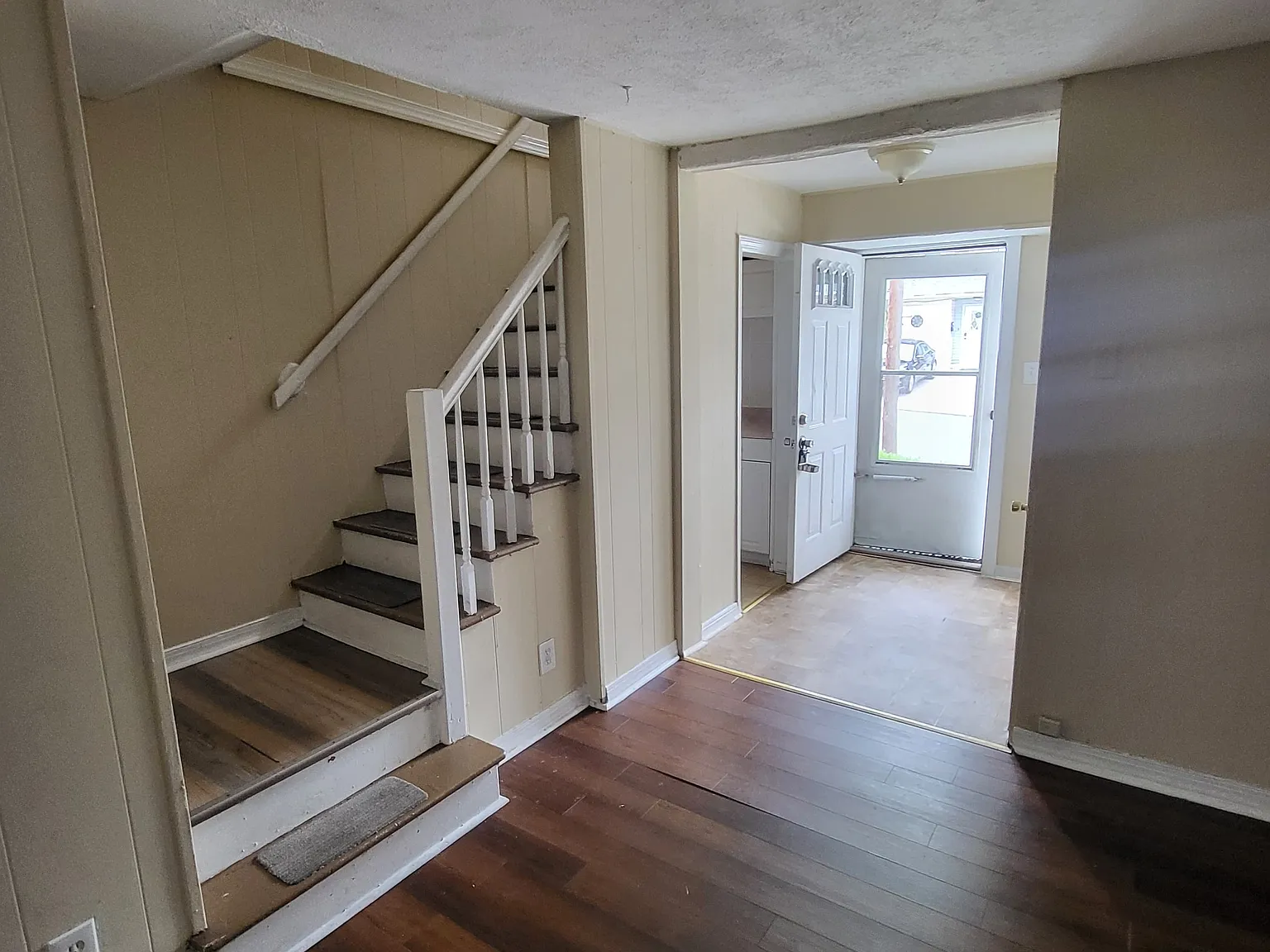 3 bed, 1100 sqft, $1,850 — Photo 3