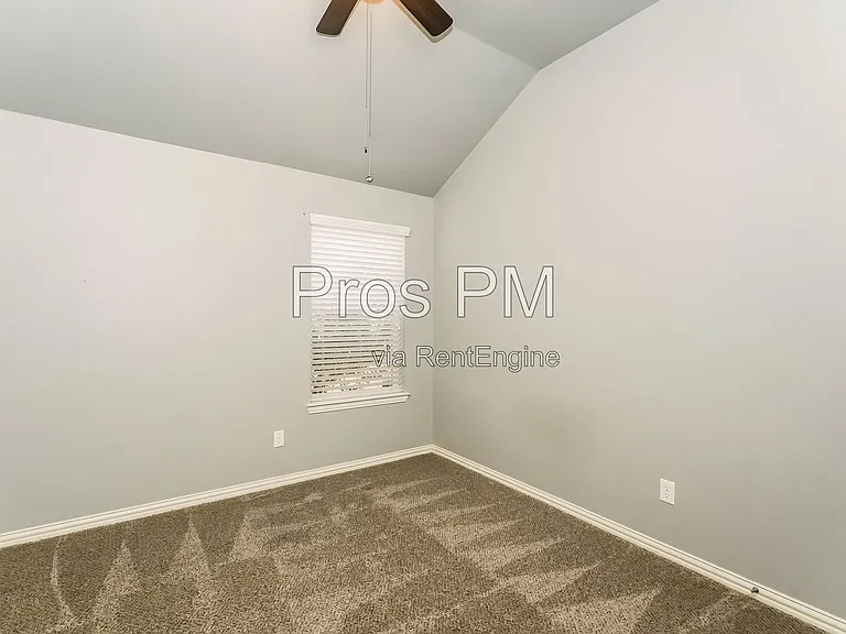 500 Turnstone Dr — Photo 14