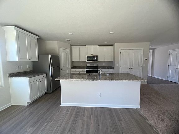 4th image of 107 Coles Hill Rd