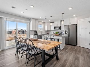 9673 Canter Ct, Victoria, MN 55386