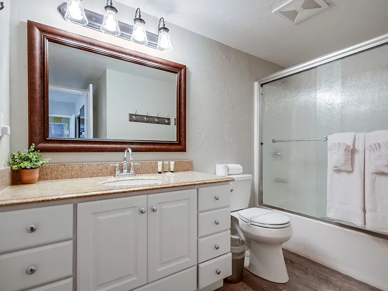 824 Island Ct #1 — Photo 43
