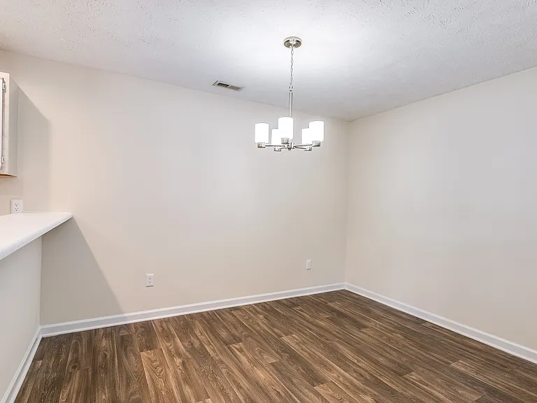 Burton Wyndfall Apartments — Photo 22