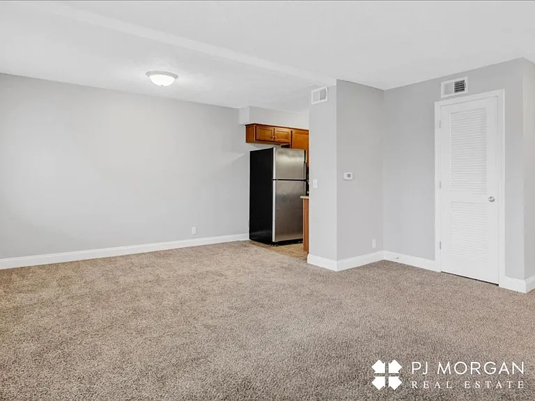 Mill Pointe — Photo 26