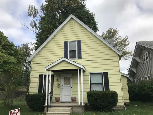 829 E Bowman St, South Bend, IN 46613