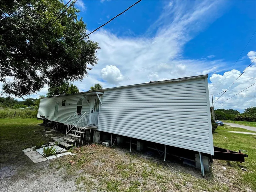 3 bed, 1.0 bath, 1000 sqft, $1,395 — Photo 3