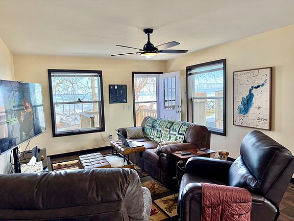 4th image of 2461 Lake St E