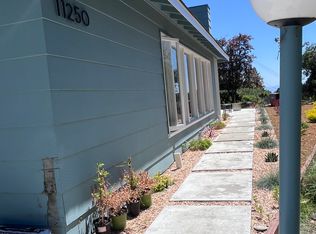 11250 Sun Valley Dr, Oakland, CA