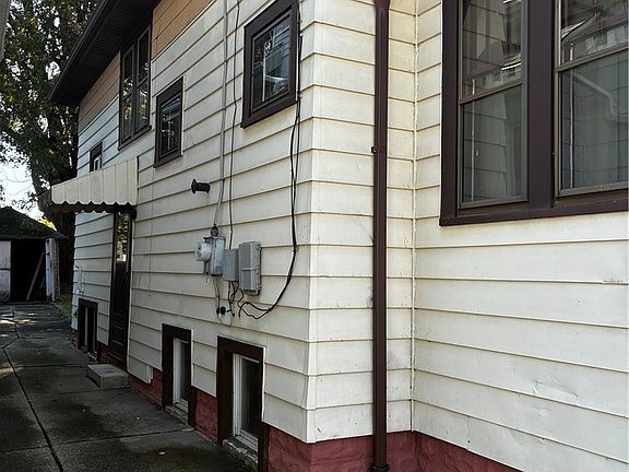 3rd image of 99 Pries Ave