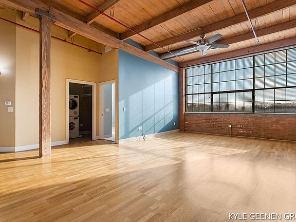 2nd image of 533 Columbia Ave APT 307