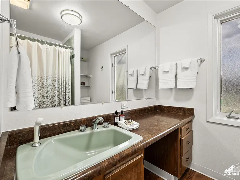 324 E Manor Ave — Photo 15