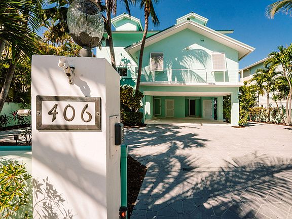 2nd image of 406 S Coconut Palm Blvd