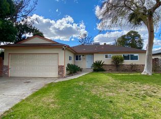 5295 N Callisch Ave, Fresno, CA 93710
