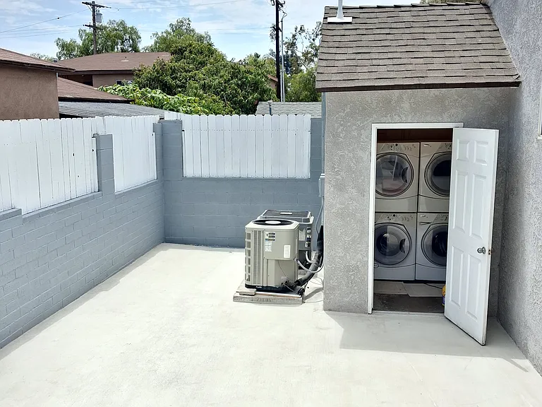 3003 E St — Photo 34