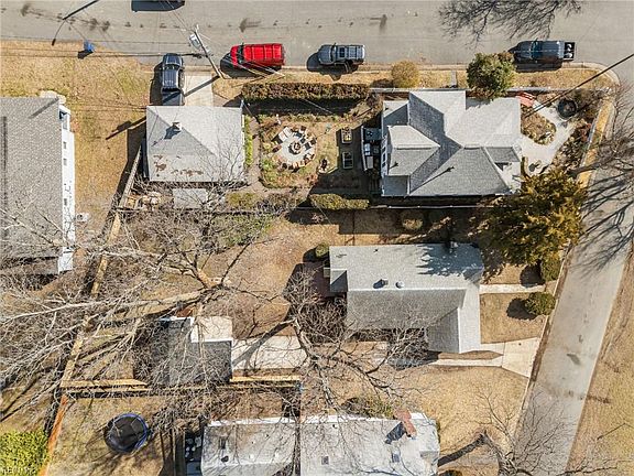 3rd image of 9406 River Rd