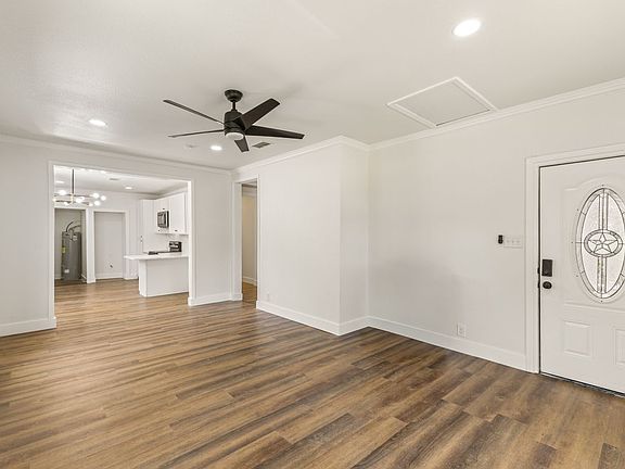 5th image of 418 Lillian St