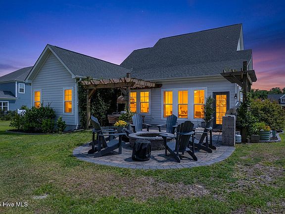 2nd image of 699 Crown Pointe Drive