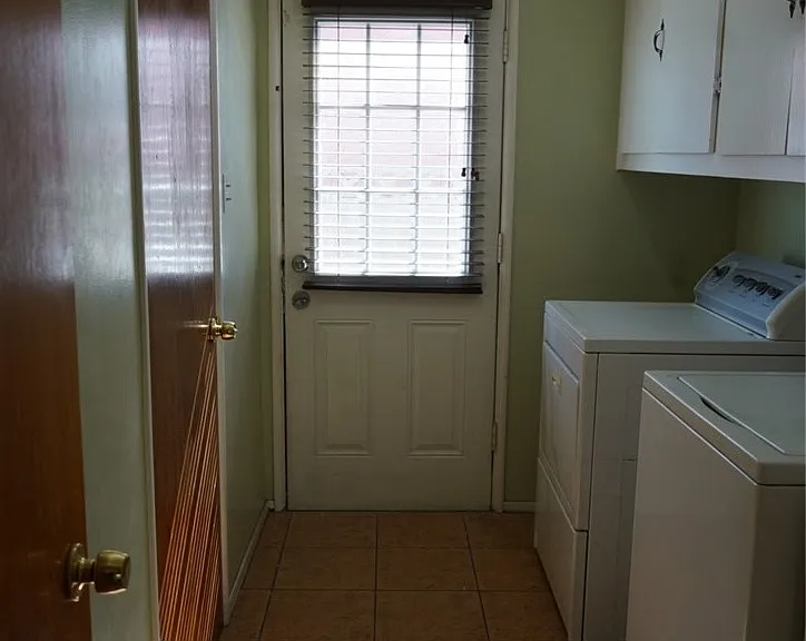24419 Marine Ave — Photo 10