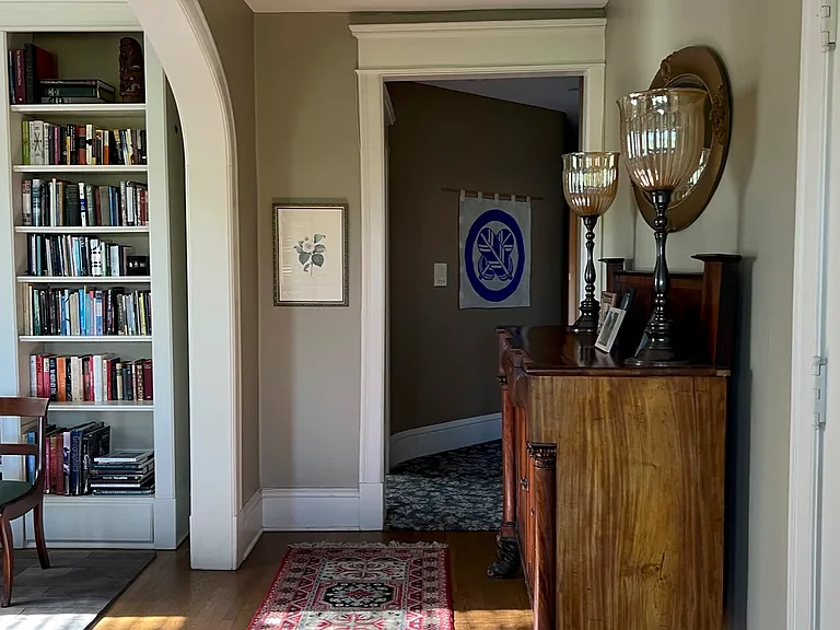 550 Summit Ave #301 — Photo 14