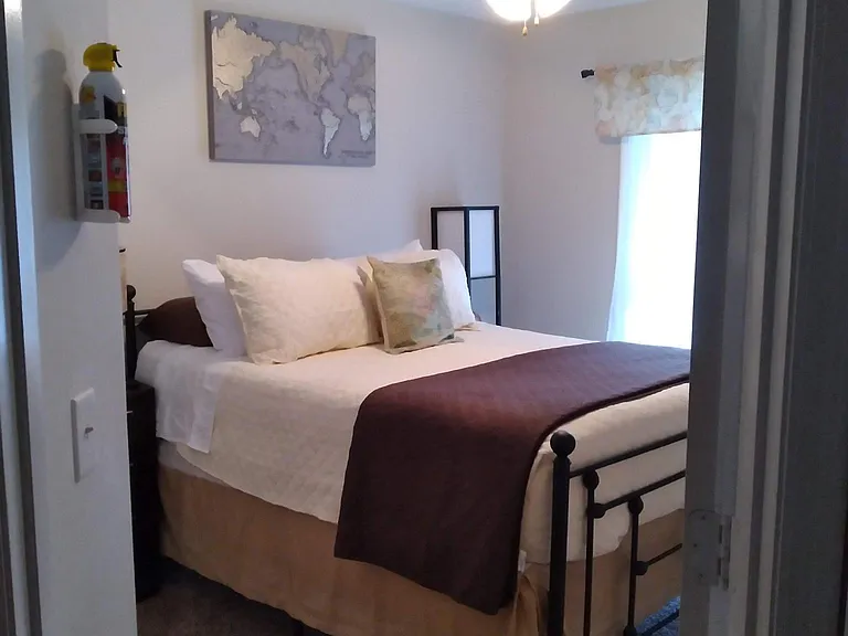 Boxwood Blvd — Photo 1