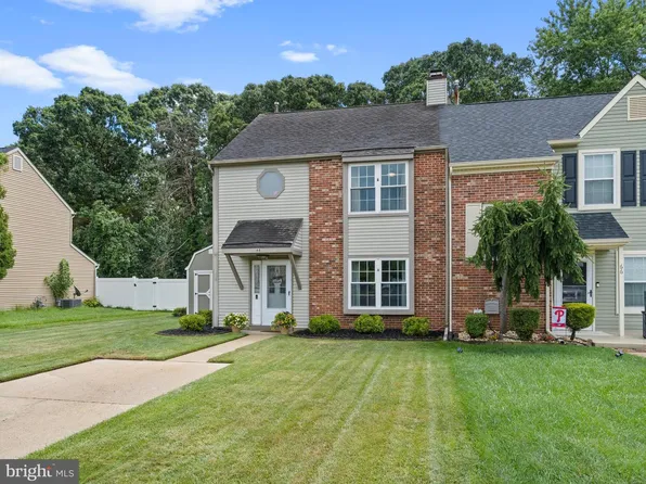 68 Meeting House Ln, Turnersville, NJ 08012