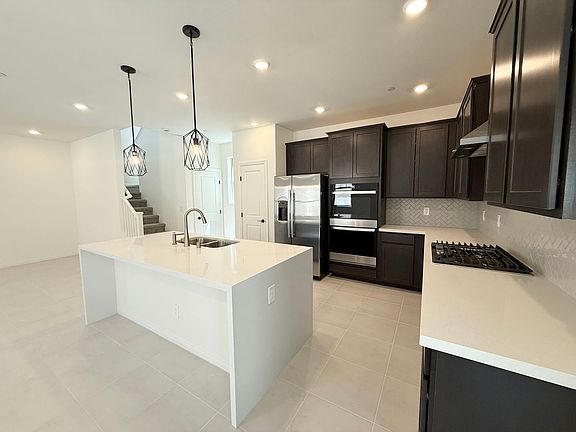 3rd image of 599 Preston Oak Ln