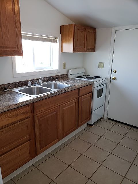 1st image of 307 S 28th St APT 12