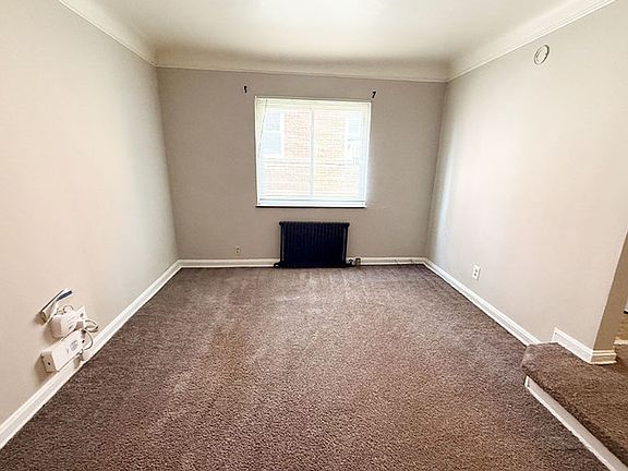 2nd image of 956 Ludlow Ave APT 3