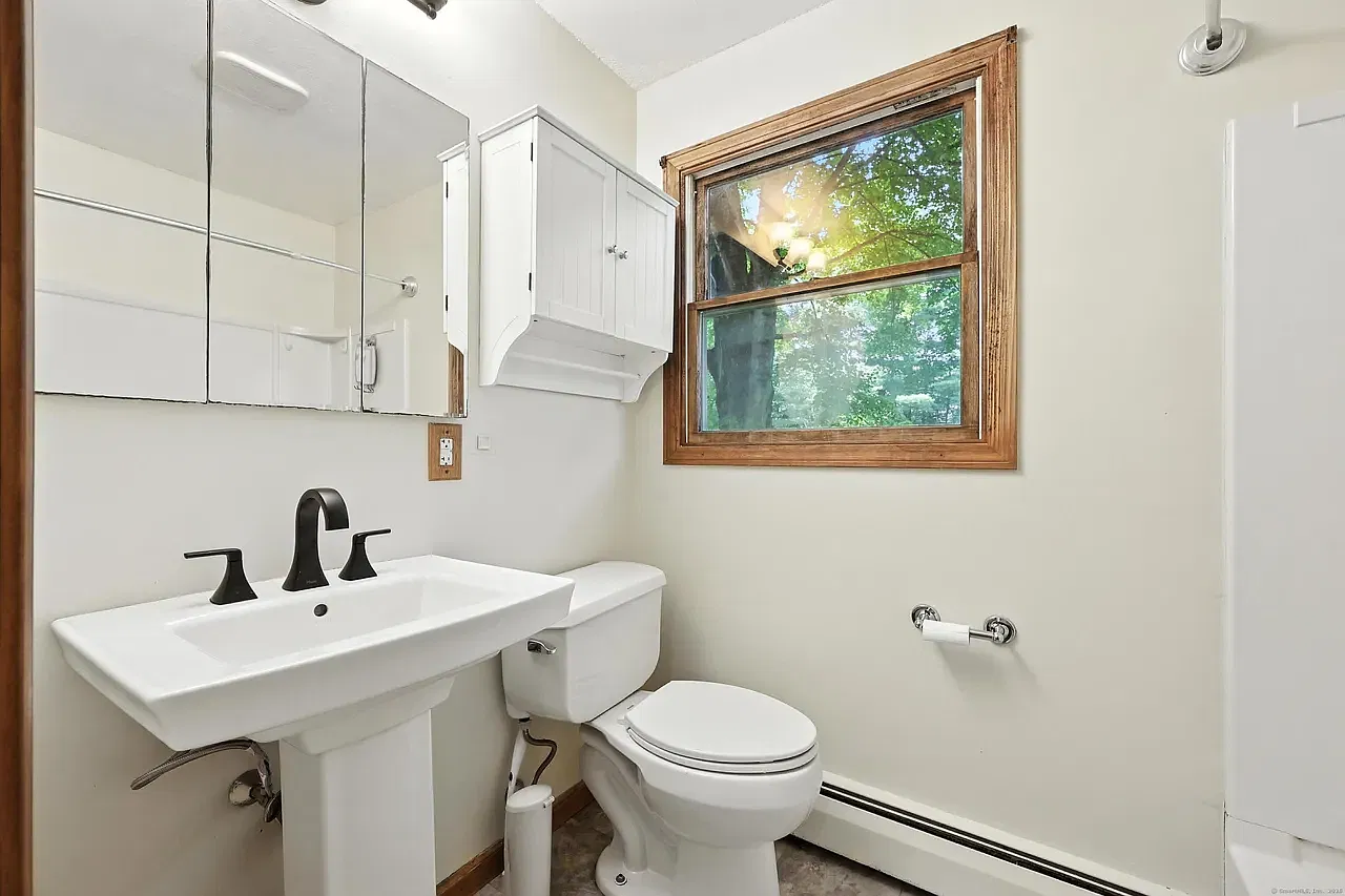 Hemlock Dr, Plainfield — Photo 2