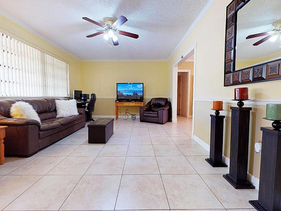 5th image of 19905 SW 88th Ct