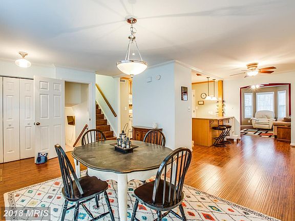 3rd image of 10921 Crestwood Dr