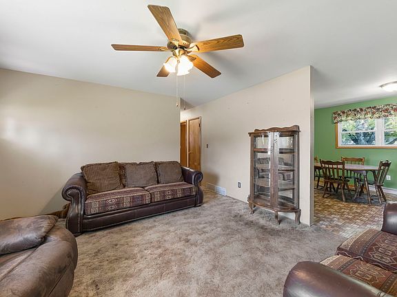 4th image of 303 E Edgelawn Dr