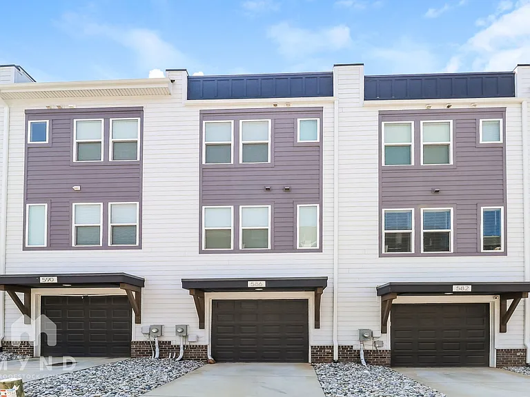 586 W End Dr — Photo 19