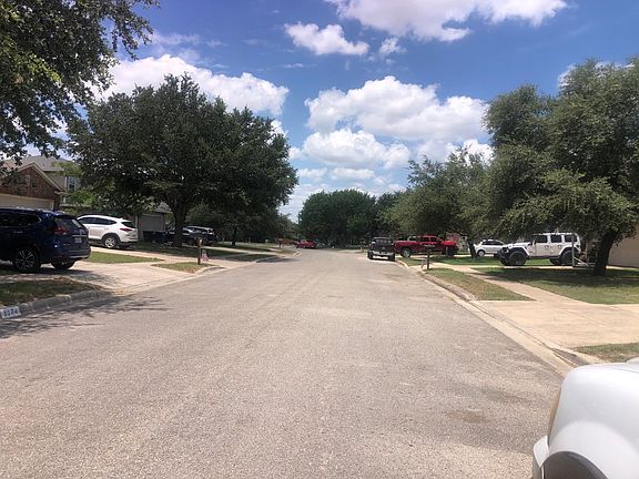 4th image of 262 Topaz Drive